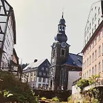 Hueftgold Schlafen & Wohnen
