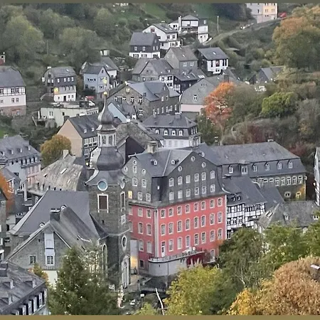 Hueftgold Schlafen & Wohnen 公寓 *